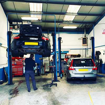 MOT and car repairs Altrincham at Independent Vehicles